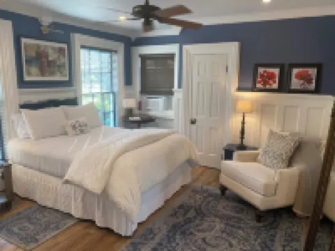Historic Haven in Church Hill in the Heart of the Historic District
