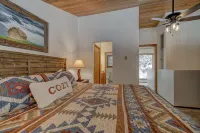 Cozy Rustic Condo minutes from Big Sky Resort & Town Center! Hot Tub & Sauna!