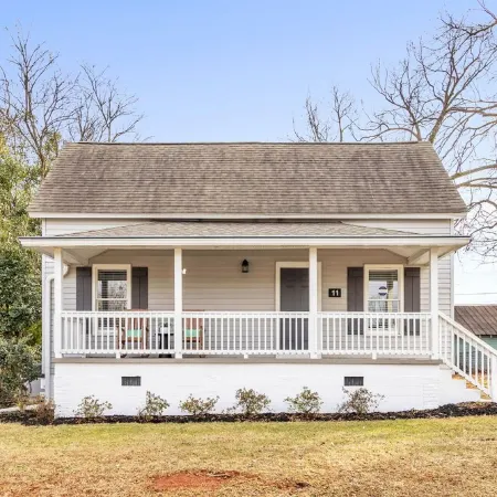 Charming 2BR Walkable to Swamp Rabbit Trail