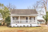 Charming 2BR Walkable to Swamp Rabbit Trail - 3-Star