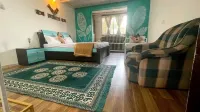 A boutique homestay with private access to the tableland. Hotels in Khingar