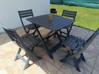 Comfortable country villa with parking and large private garden.