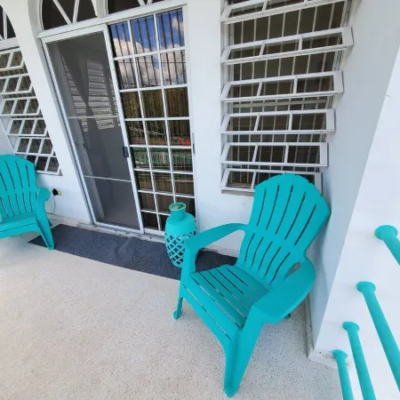 Beautiful home with 2 bedrooms 2 minutes from the beach.