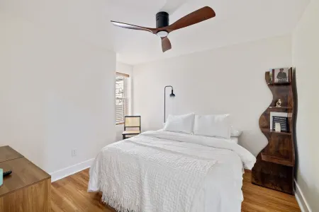 4-bedroom 3.5 Bathrooms townhome located downtown Wilmington, DE  with W/D!