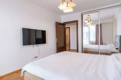 Cozy 2-bedroom apartment in charming Sibiu with WiFi, AC โรงแรมใน