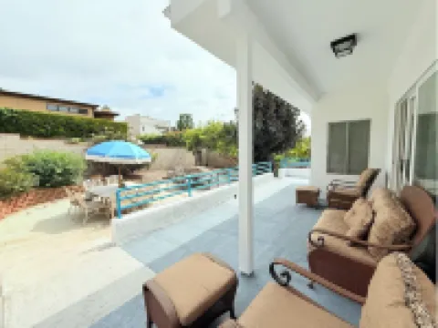 6BD/5BA Beach house in Del Mar, Steps to Beach, Parking, Ocean View!