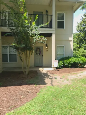 Charming 2 Bedroom Waterfront Lake Marion Condo