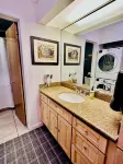 Cozy & Convenient Snowmass Studio Close to Base Village
