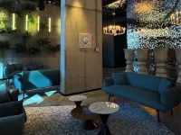 Apartment near seafront and park