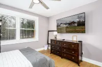 100% - 5 Star Reviews!   Clean, Safe & Enjoyable Home Away from Home!