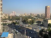 Central beautiful apartment with Nile view /jacuzzi in the center of Cairo Hotels in Oula