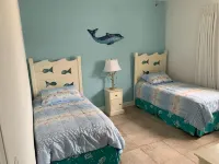 Sunsets In Paradise, third floor condo with breathtaking sunsets and ocean views