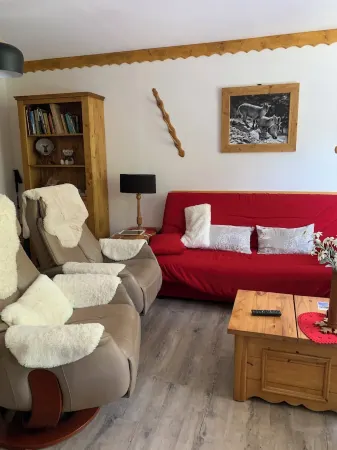 Apartment in a chalet at the foot of the slopes