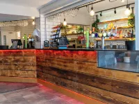 YHA Treyarnon Bay - bar