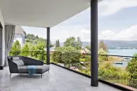 180 square meter villa directly on Lake Wörthersee