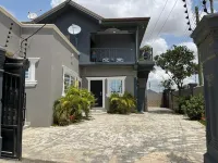 GHL. G Floor En-suites 2 BR Sleep 4. WiFi, DSTV, SOLAR ,AC And Free Breakfast Hotel a Kasoa