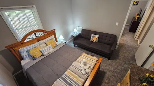 Greenville Retreat Centrally located sleeps 5 near ECU Stadium and Hospital