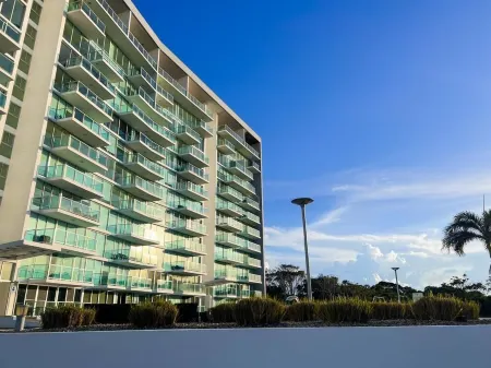 Bala Bliss Charming 2-bedroom apartment with WiFi, AC in Maria Chiquita Отели рядом с достопримечательностью «Huerta Beach, Portobelo»