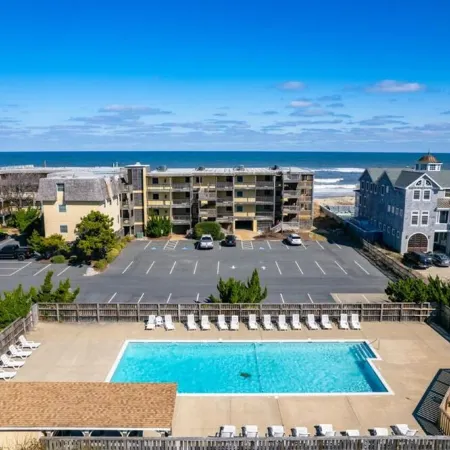 GSL2-Ocean-Front Condo Complex -Private Community Pool -OceanViews-Charming 2BR