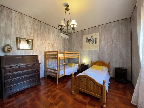 Detached villa with 6 beds