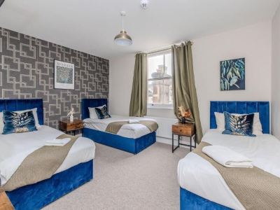 Central Hove 2 Bedroom Flat BN310FIR05