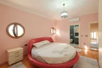 Charming 4-bedroom estate with WiFi, swimming pool and AC in enchanting Fethiye Hotels in Ciftlik Mahallesi