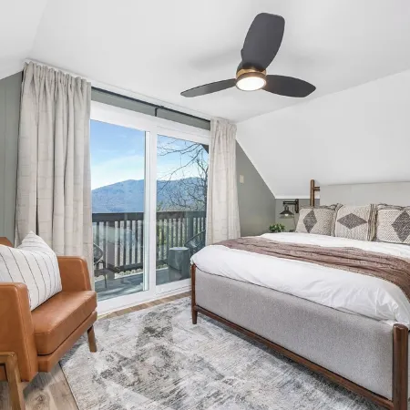 Game Room, Hot Tub, Pet-Friendly, Fire-pit, Views on 3-Acres in Seven Devils