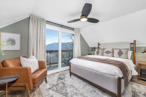 Game Room, Hot Tub, Pet-Friendly, Fire-pit, Views on 3-Acres in Seven Devils
