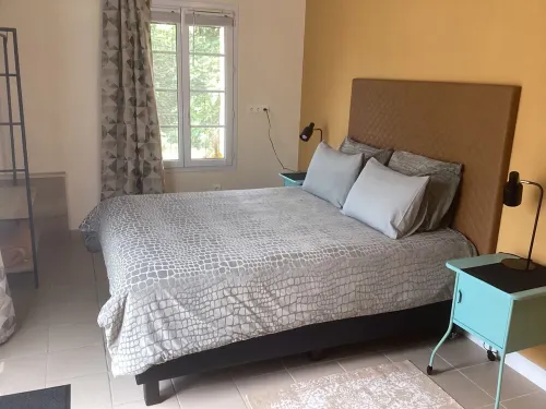 Gite Le Monde, spacious luxery  4 Personsgite in Sainte Alvere, shared pool Hotel a Val de Louyre et Caudeau