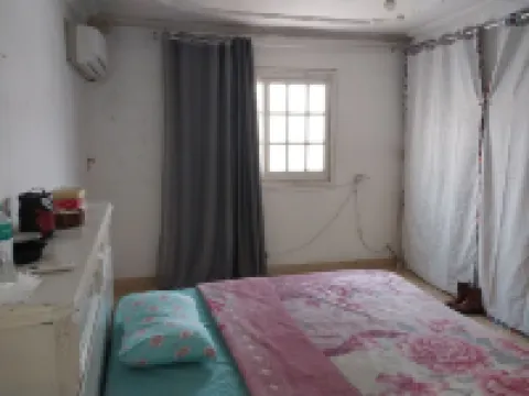 Female onlySuperb 6-bedroom apartment in Cairo Governorate with WiFi, AC Hotels near Prince Mohamed Ali Palace (Manial Palace)