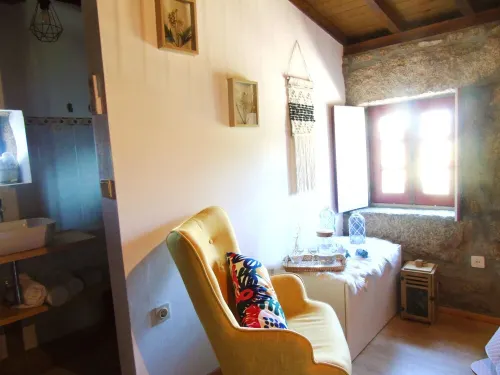 Rustic house - Terrace and private viewpoint Hotels in Ponte da Barca