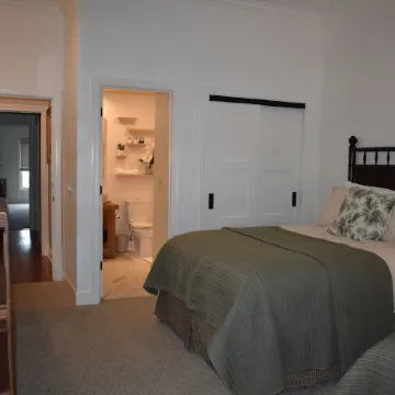 Live Oaks Cottage - Golf Course Views & Lowcountry Charm in Bluffton, SC
