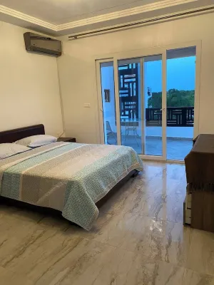 Appart Familial seulement : balcons avec vue