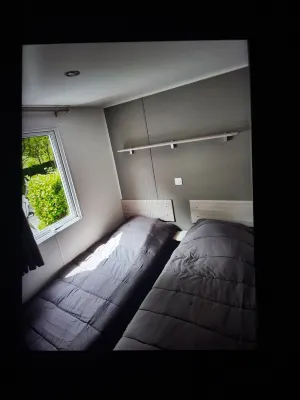 Mobil-home 4 Personnes Camping 4 Étoiles Piscine