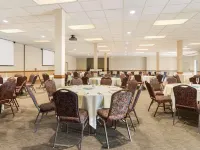 Country Inn & Suites by Radisson, Lincoln North Hotel and Conference Center, NE Hotels near Abel Stadium