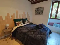 Les 3 Terrasses Maison aux Portes du Morvan Avec SPA au Pied de la Vieille Ville Hotels in Avallon