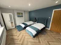 Luxurious 3-bedroom apartment with WiFi in charming Wolverhampton