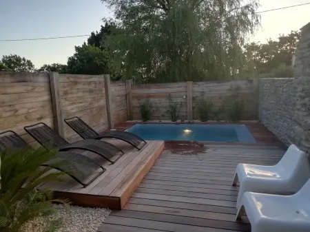 GITE 8 persons 15 min walk from the beach with swimming pool and spa Отели в г. Ле Мутье-ан-Рес