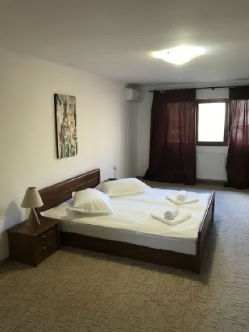 La Masion Paul  de inchiriat in regim hostel & apartament