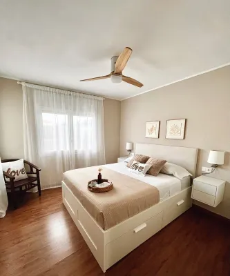 Villa with swimming pool, barbecue and playground. Ideal to enjoy with the family