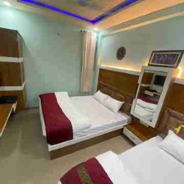 My property is in the middle of Kashi, Kashi Vishwanath temple is 1.5km away Rooms