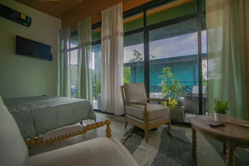Paraiso Lima-King bed, balcony with jacuuzi, fast WiFi, EV charger