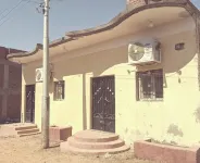 3-bedroom apartment in lovely Abu Simple with WiFi, AC Hotels near Sound and Light Show - Abu Simbel