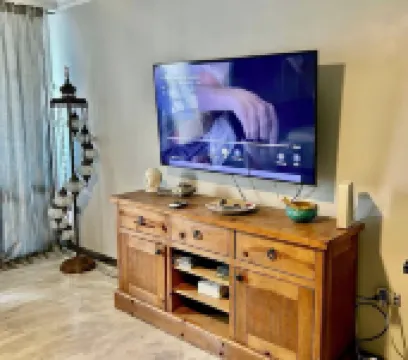 1 Bedroom, Condado Gem/Walk to the Beach,Lagoon Shops& More!-Full Generator.