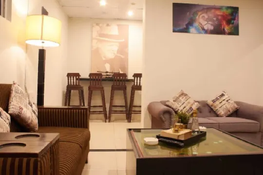 Chic And Cozy Apartment in Downtown