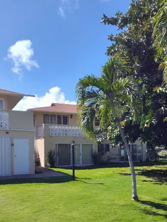 Condo - 2 beds with WiFi, AC, Pool and Oceanfront in charming Frigate Bay.