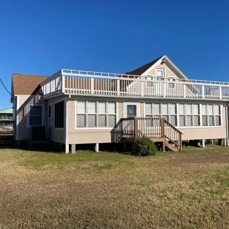 Renovated Historic POC Bayhouse!