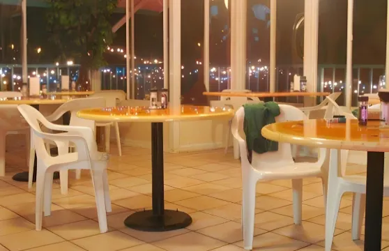 新太陽門汽車旅館