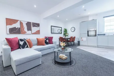 Sunrise Haven in Kent 2 Bed Apartment Sleeps 7 Отели в г. Грэйвсенд