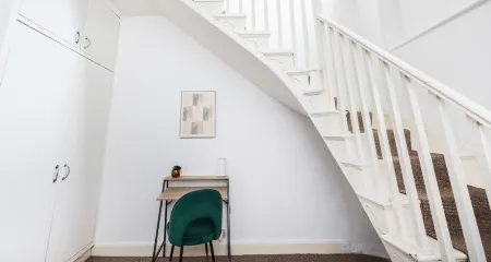 Modern & Huge 3Br Home High Street Location by Luxiety Stays